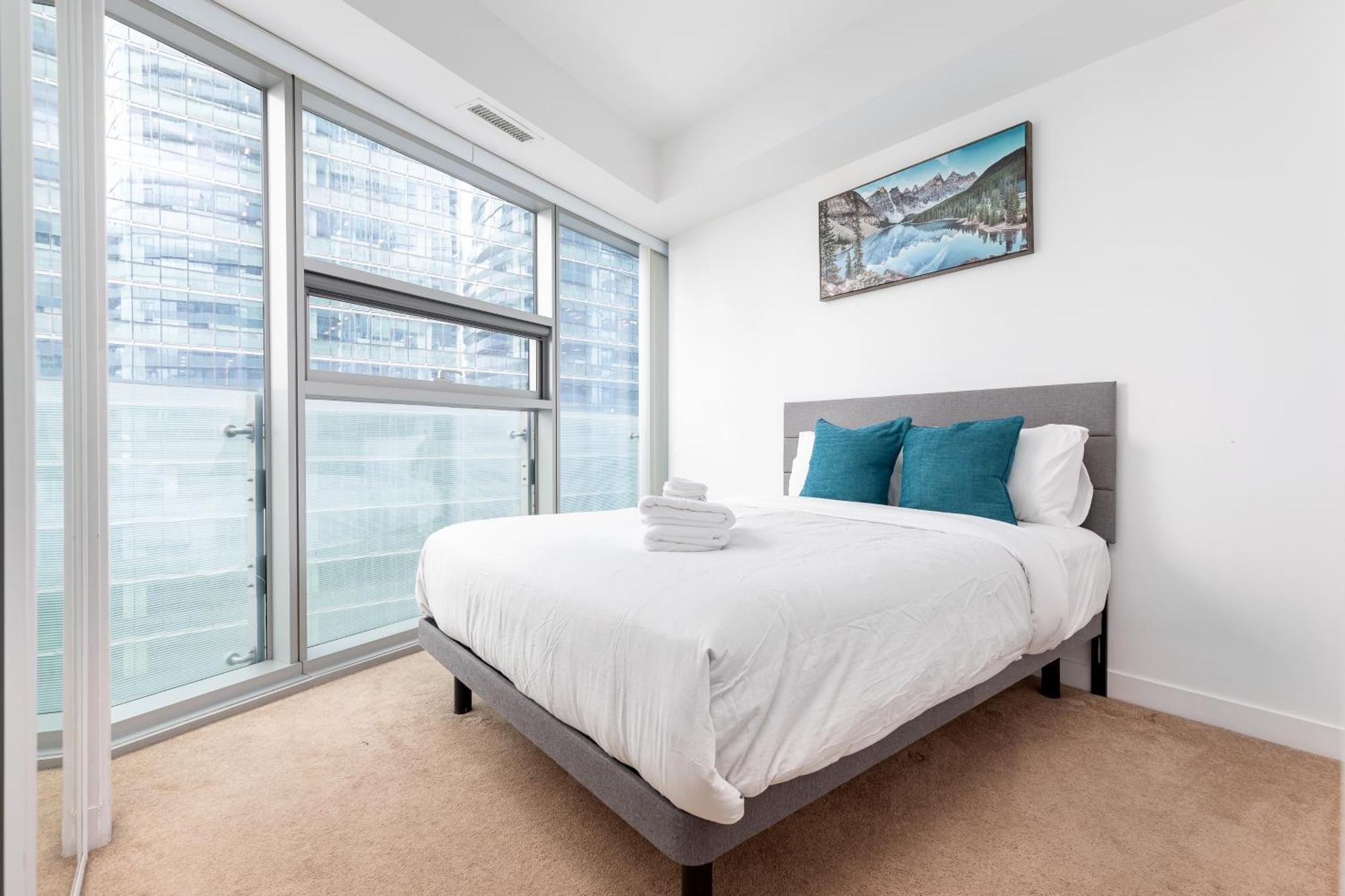 Downtown Toronto Condo Near Cn Tower, Scotiabank Arena, Rogers Centre, Union Station Exterior foto